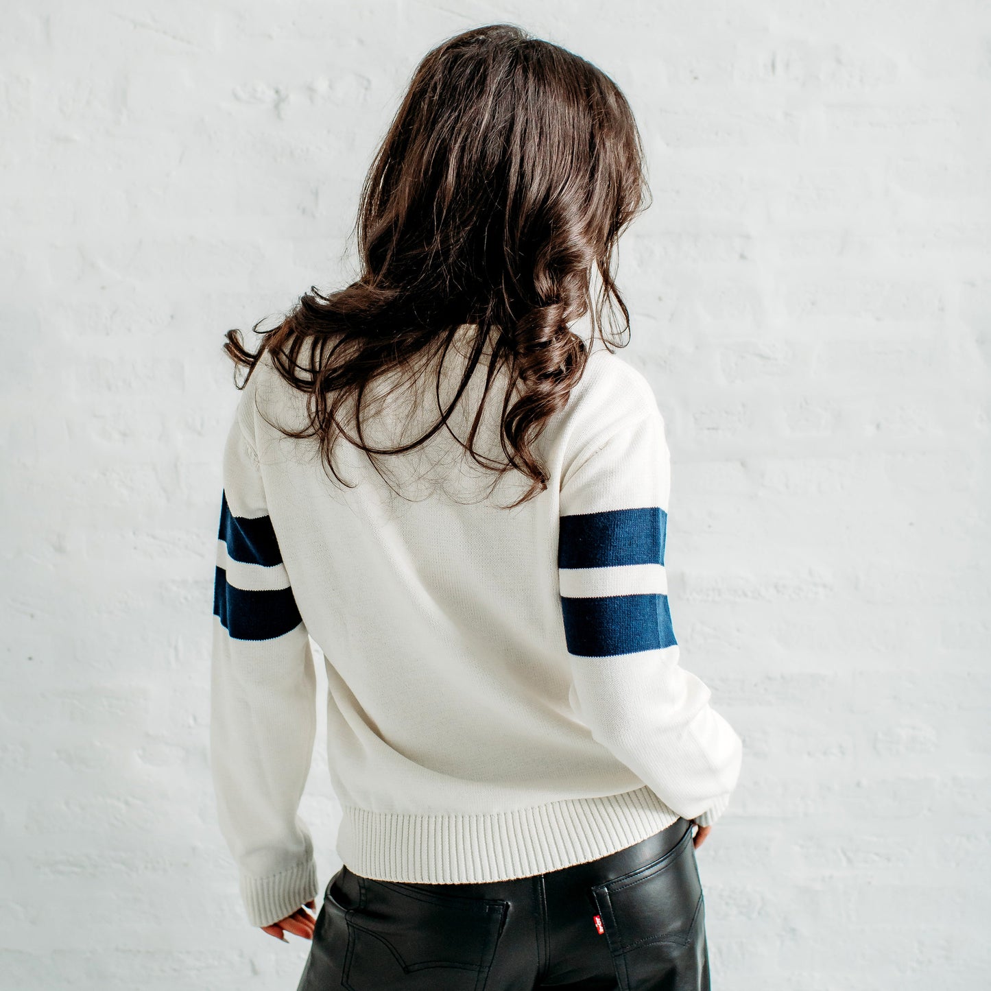 Illinois Vintage V-Neck Sweater. Illinois Game Day Apparel.